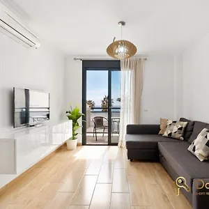cozy-apartment-with-sea-view-and-private-parking-in-fuengirola.es-andalucia.com/